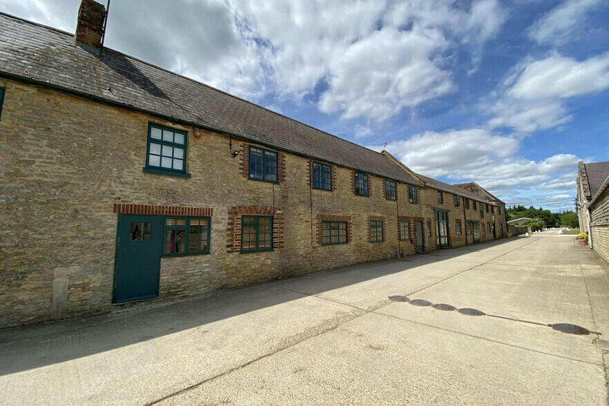 Akeman St, Kirtlington à louer - Photo de l’immeuble – Image 2 sur 6