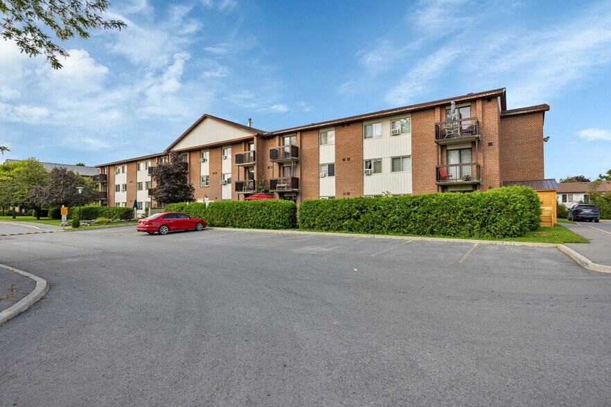 4 Robert St, Arnprior, ON à vendre - Photo de l’immeuble – Image 2 sur 41