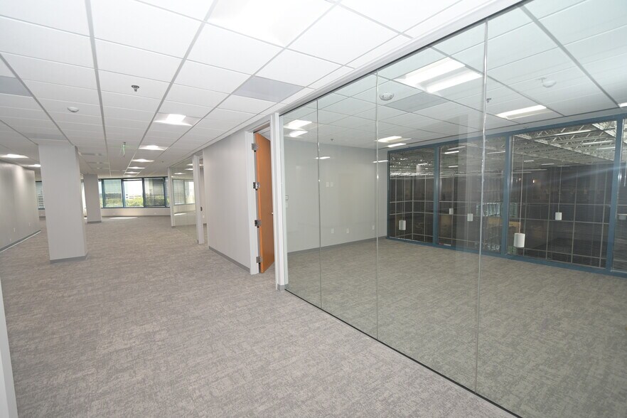 225 E Robinson St, Orlando, FL à louer - Photo de l’immeuble – Image 3 sur 66