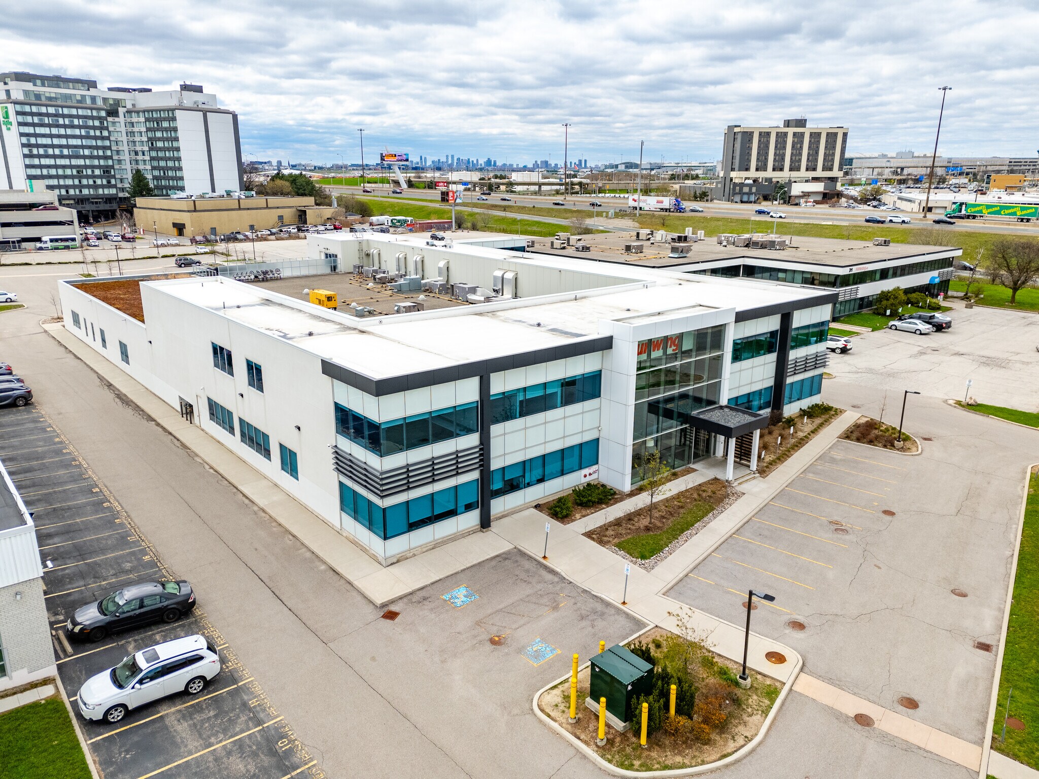 27 Fasken Dr, Toronto, ON à vendre Photo de l’immeuble– Image 1 sur 18