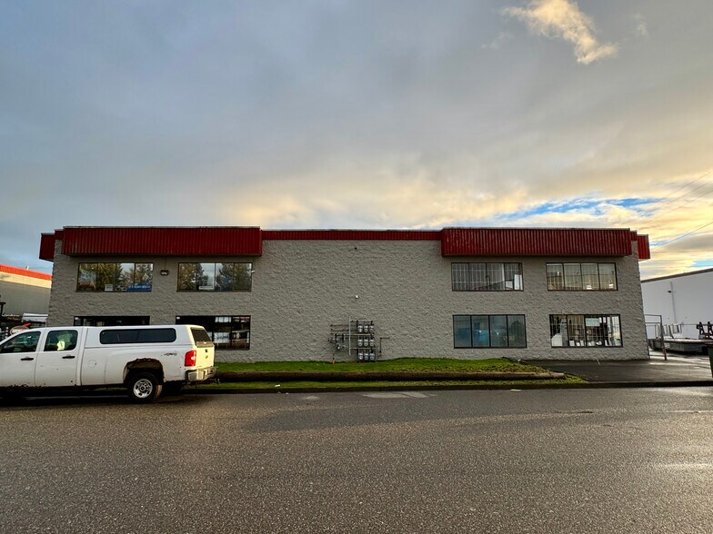 19640 Landmark Way, Langley, BC à louer - Photo de l’immeuble – Image 3 sur 6