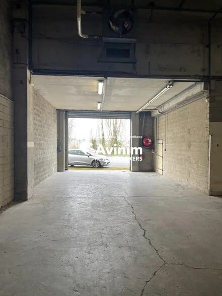 Industriel/Logistique dans Garges-lès-Gonesse à louer - Photo intérieure – Image 2 sur 2