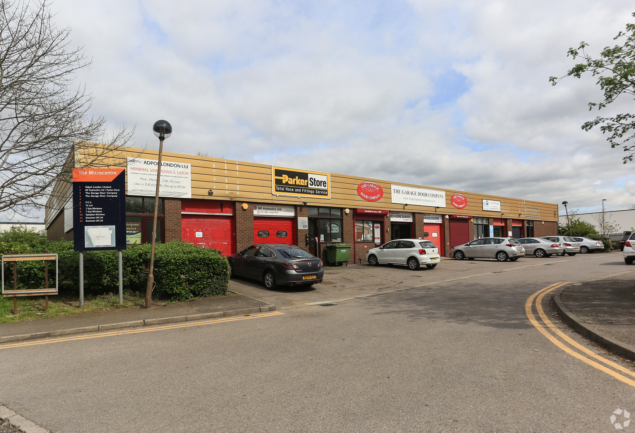 Gillette Way, Reading à vendre Photo principale– Image 1 sur 4