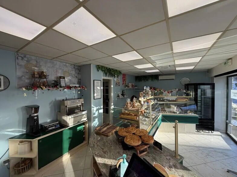 Local commercial dans Chartres à vendre - Photo intérieure – Image 1 sur 15