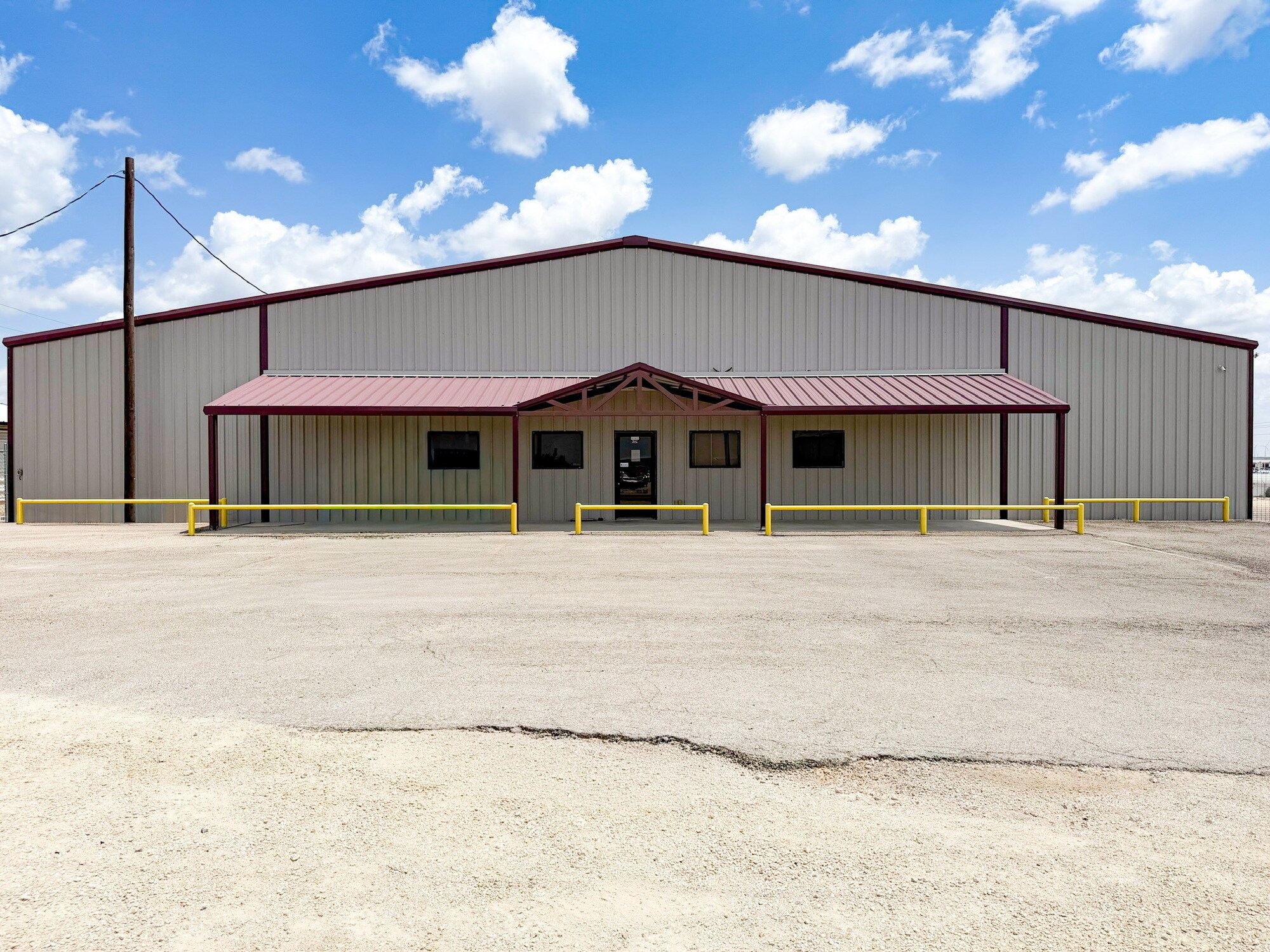 470 Josh Mitchell Ave, Big Lake, TX à vendre Photo principale– Image 1 sur 21