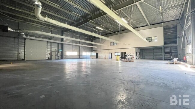 Plus de détails pour Différents types d’espaces à louer