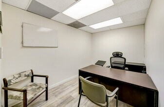 14416 Victory Blvd, Van Nuys, CA à louer Photo intérieure– Image 1 sur 4