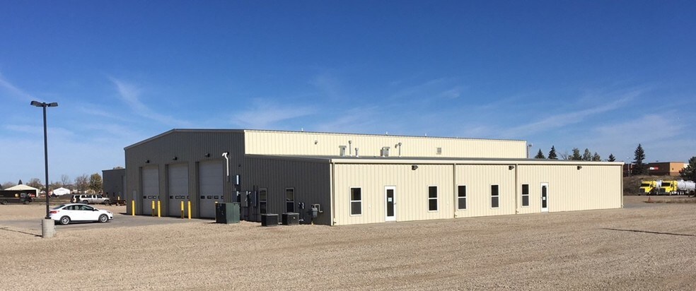 602 Elm St, Tioga, ND à louer - Photo de l’immeuble – Image 1 sur 5