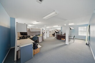 421 Jones Rd, Highlands, TX à vendre Photo intérieure– Image 1 sur 35