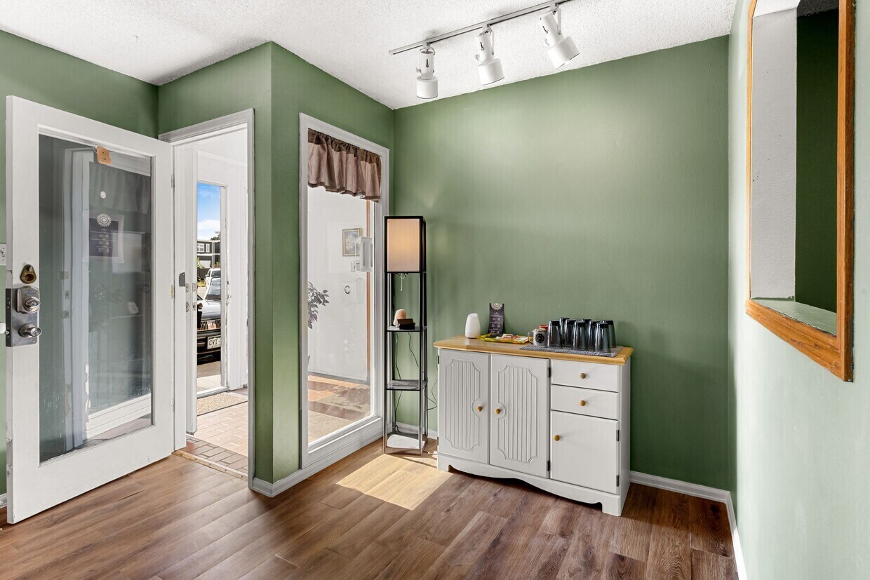 3612 Galley Rd, Colorado Springs, CO 80909 - Lot B - - Photo intérieure - Image 2 of 6