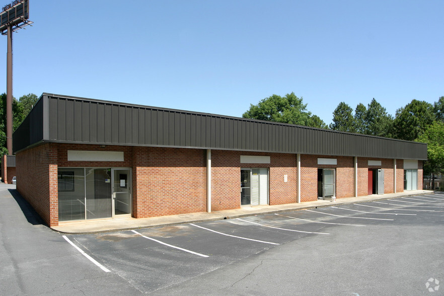 3550 Clarkston Industrial Blvd, Clarkston, GA à louer - Photo de l’immeuble – Image 2 sur 4