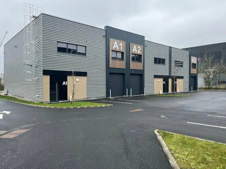 Industriel/Logistique dans Lesquin à louer - Photo de l’immeuble – Image 2 sur 11