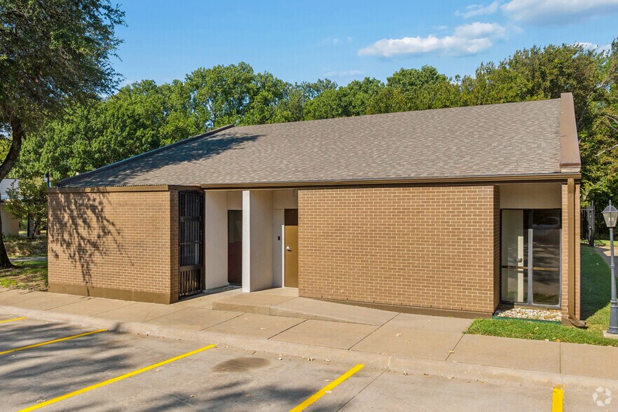 2801 Osler Dr, Grand Prairie, TX à vendre - Photo principale – Image 1 sur 14