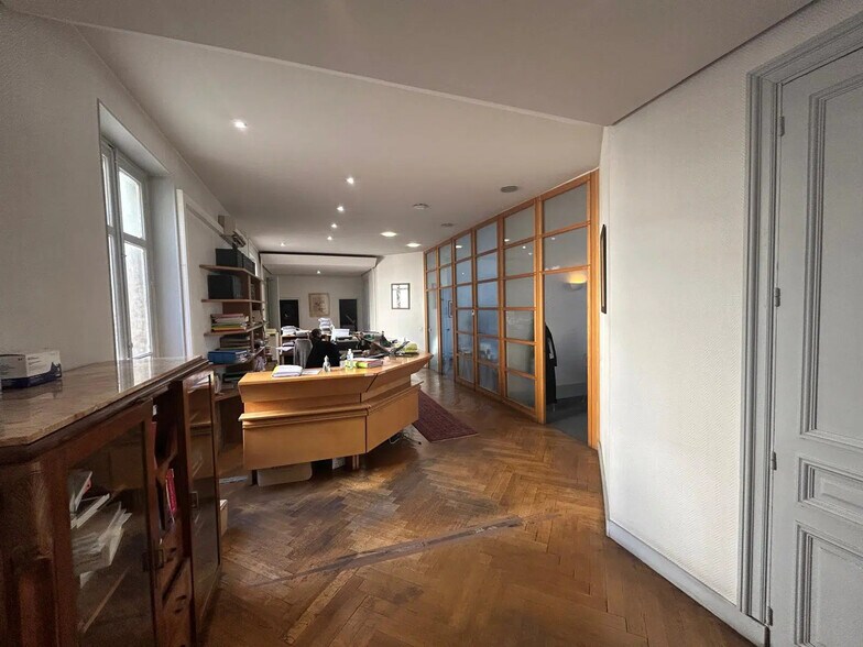 20 Rue Montgrand, Marseille à vendre - Photo de l’immeuble – Image 3 sur 8