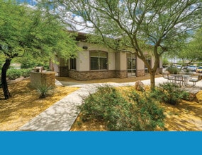 3035 S Ellsworth Rd, Mesa, AZ à louer Photo de l’immeuble– Image 2 sur 4