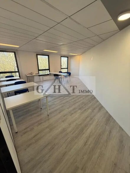 Bureau dans Lognes à vendre - Photo intérieure – Image 2 sur 15