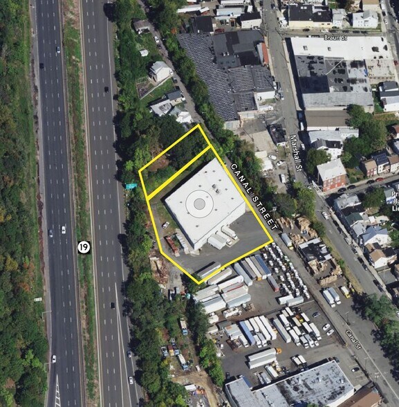 46-49 Canal St, Paterson, NJ à vendre - Photo principale – Image 1 sur 1