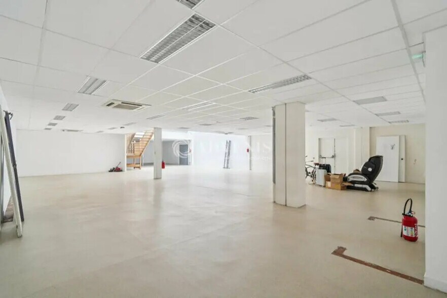 Local d'activités dans Villiers-sur-Marne à vendre - Photo de l’immeuble – Image 3 sur 13