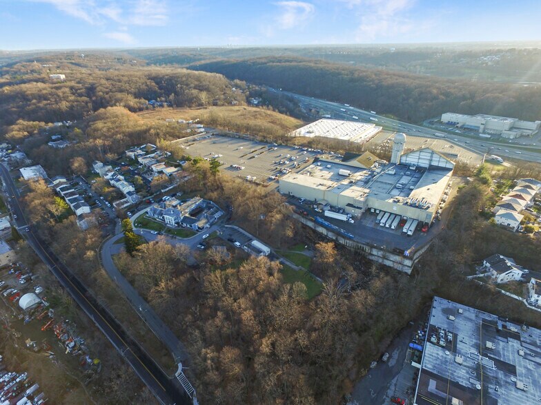 1154 Saw Mill River Rd, Yonkers, NY à vendre - Photo de l’immeuble – Image 3 sur 22
