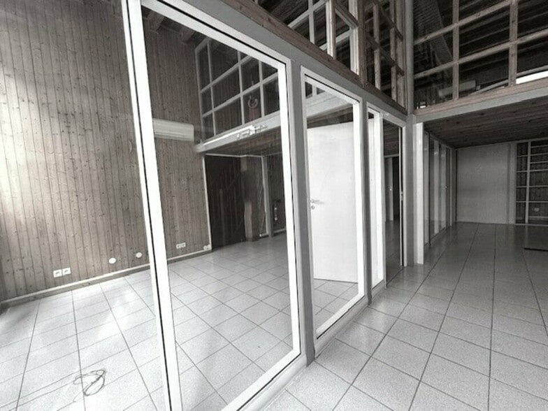 Bureau dans Grenoble à vendre - Photo de l’immeuble – Image 2 sur 5