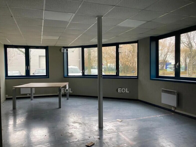Local d’activités dans Fresnes à louer - Photo intérieure – Image 3 sur 4