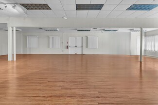 Plus de détails pour 9707 Flower St, Bellflower, CA - Local commercial à louer