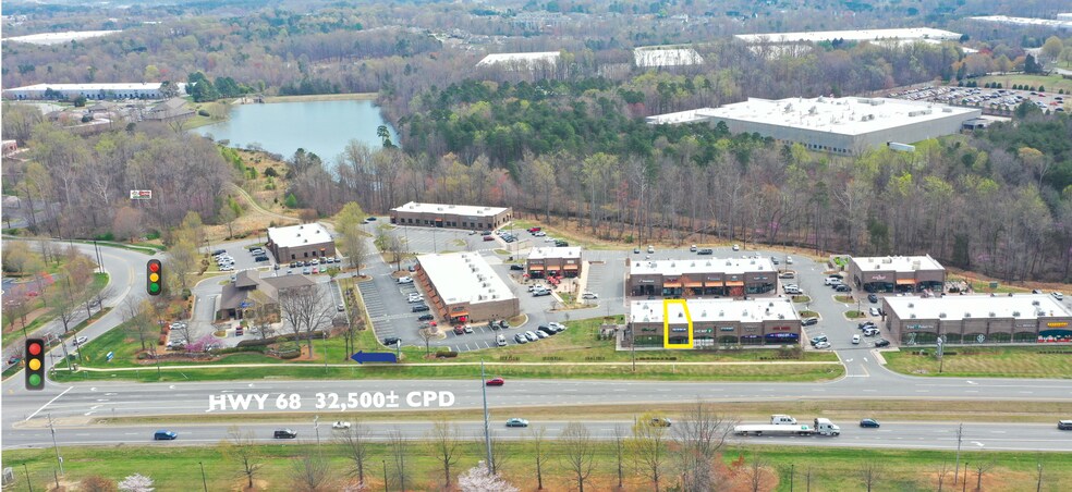 2760 Nc 68 N, High Point, NC à louer - Photo de l’immeuble – Image 1 sur 1