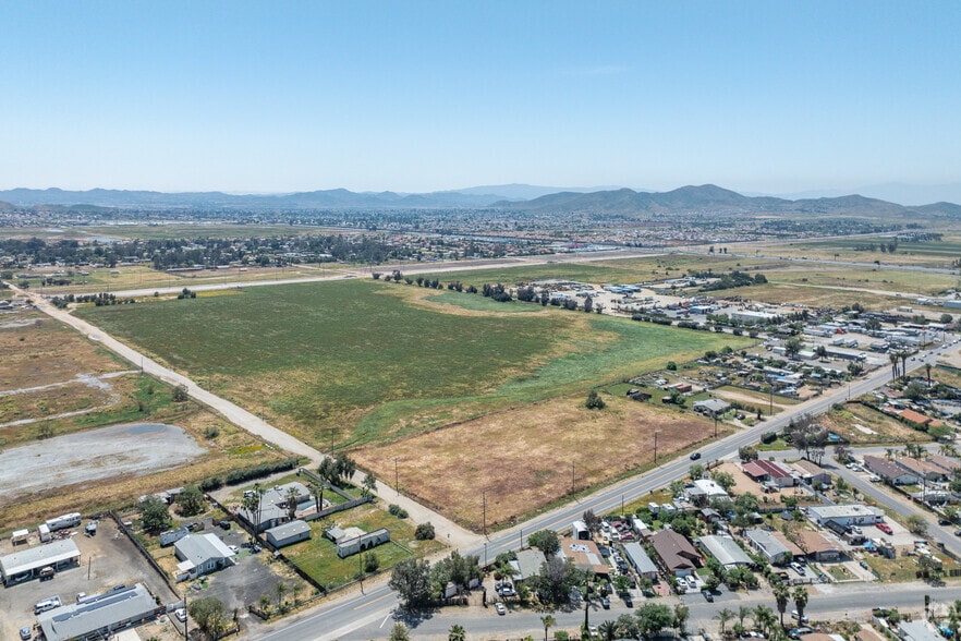 2650 Sherman Rd, Menifee, CA à louer - Aérien – Image 3 sur 9