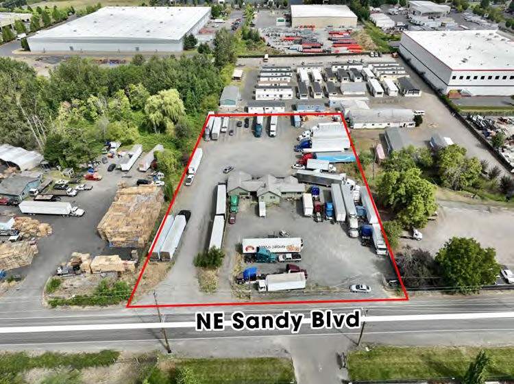 22713 NE Sandy Blvd, Troutdale, OR à vendre - Aérien – Image 2 sur 4