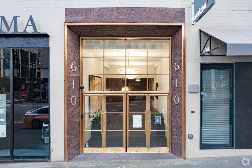 610 SW Broadway, Portland, OR à louer - Photo de l’immeuble – Image 3 sur 8