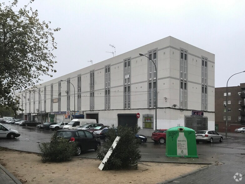 Avenida de las Regiones, 2, Fuenlabrada, Madrid à vendre - Photo de l’immeuble – Image 1 sur 2
