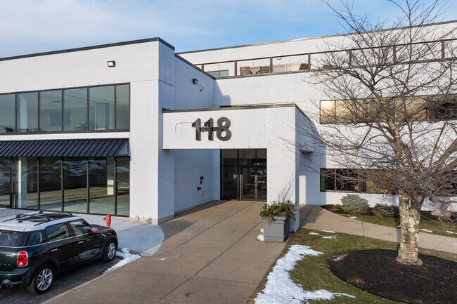 Plus de détails pour 118 Turnpike Rd, Southborough, MA - Différents types d’espaces à louer