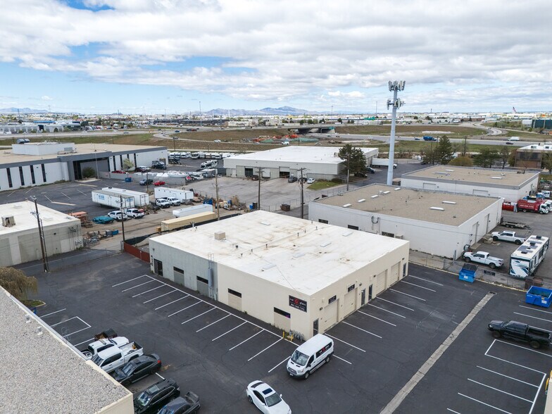 2160 W 2300 S, West Valley City, UT à louer - Photo de l’immeuble – Image 3 sur 7