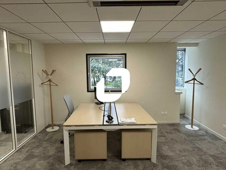 Bureau dans Lyon à louer - Photo de l’immeuble – Image 2 sur 10