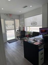 5580 NW 7th St, Miami, FL à louer Photo intérieure– Image 2 sur 9