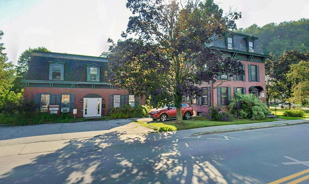 2 Spring St, Montpelier, VT à louer - Photo principale – Image 1 sur 5