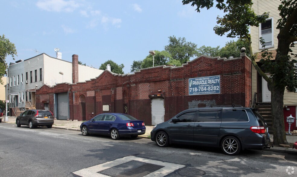 1820 Decatur St, Ridgewood, NY à vendre - Photo principale – Image 1 sur 4