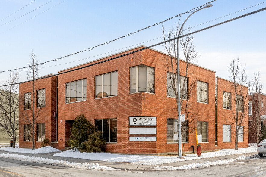 80 Rue Saint-Laurent O, Longueuil, QC à vendre - Photo principale – Image 1 sur 4