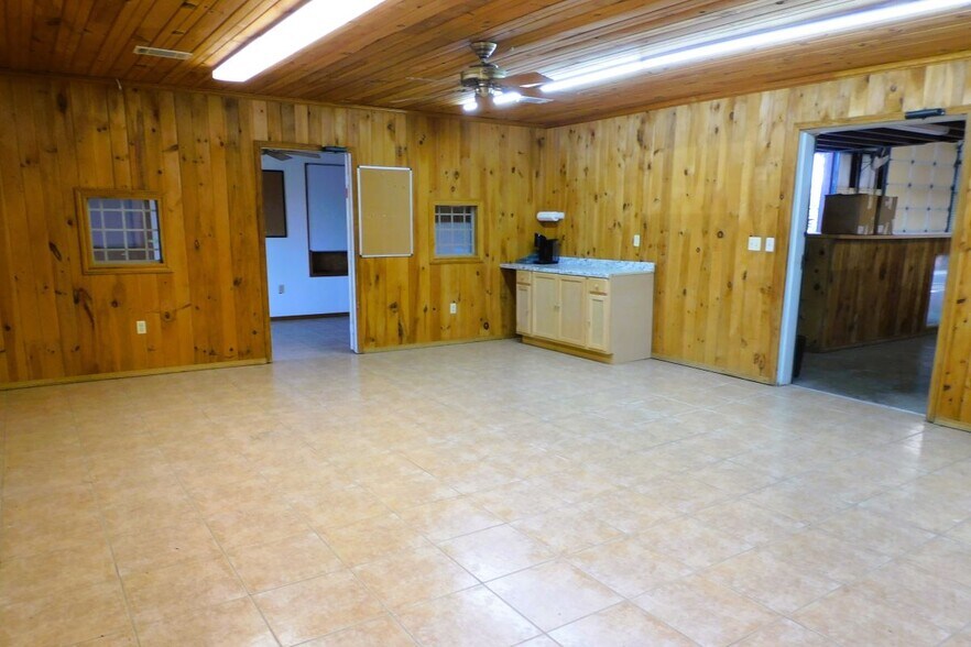 10679 State Highway 56, Sherman, TX à louer - Photo de l’immeuble – Image 3 sur 26