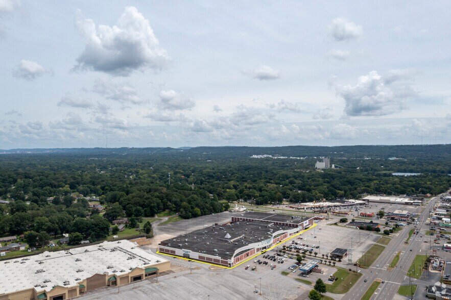7201 Aaron Aronov Dr, Fairfield, AL à louer - Aérien – Image 2 sur 3