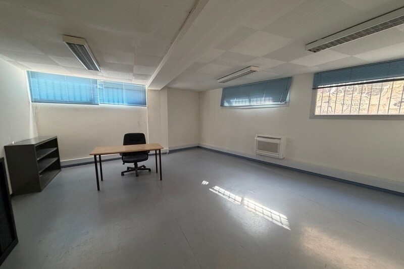 Bureau dans Montpellier à louer - Photo de l’immeuble – Image 2 sur 6