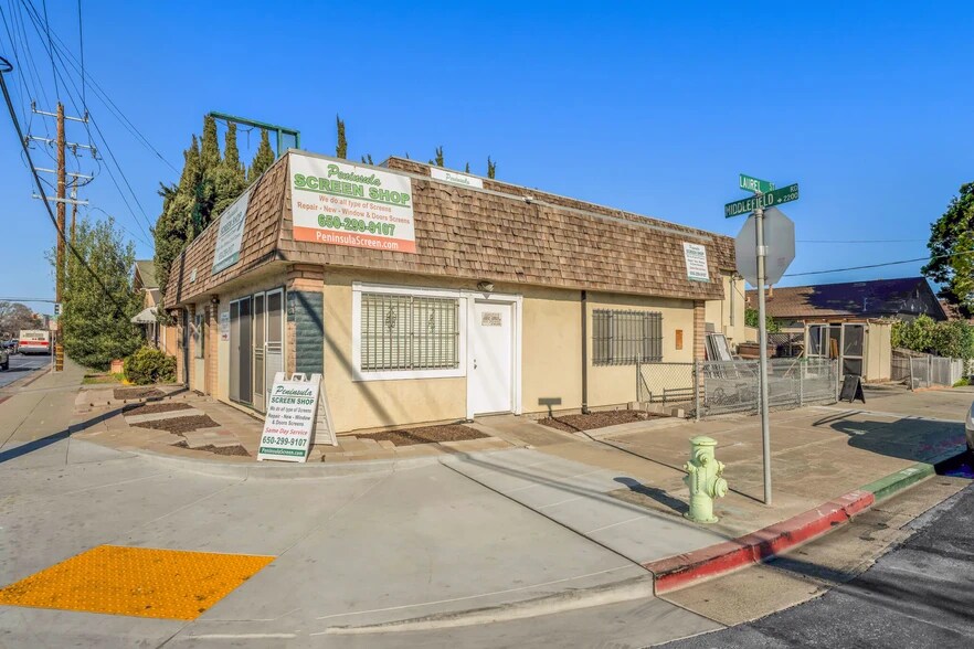 2127 Middlefield Rd, Redwood City, CA à vendre - Photo de l’immeuble – Image 2 sur 15