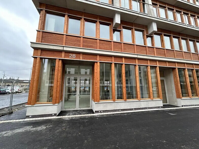Local commercial dans Rennes à louer - Photo de l’immeuble – Image 1 sur 5