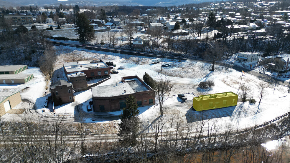 110 W Saint Marys Rd, Hanover Township, PA à louer - Photo principale – Image 2 sur 10