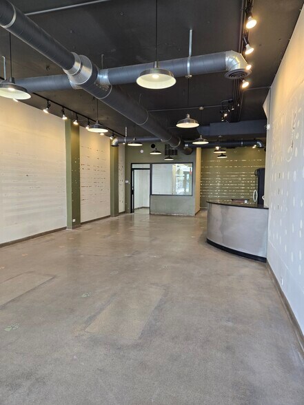 5208 N Clark St, Chicago, IL à louer - Photo intérieure – Image 3 sur 12