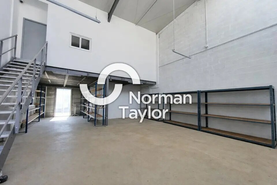 Local d’activités dans Anglet à louer Photo intérieure– Image 1 sur 7