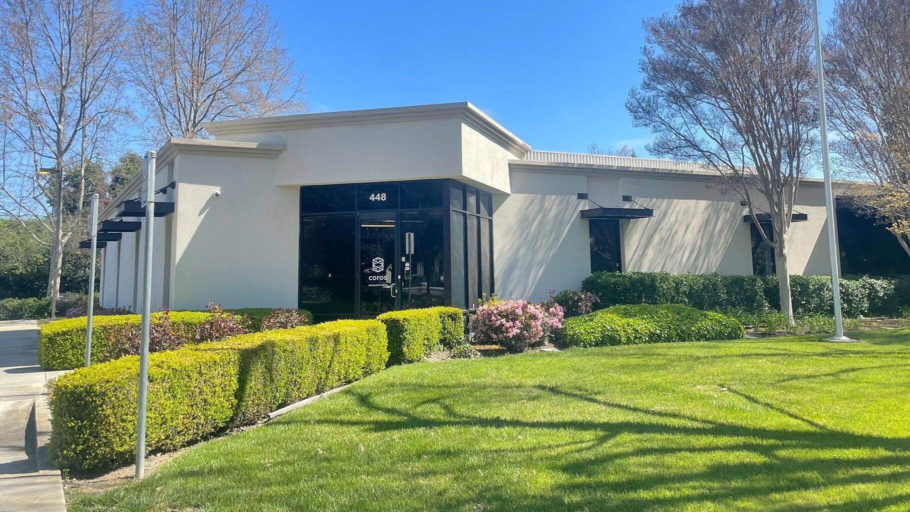 448-450 E Middlefield Rd, Mountain View, CA à louer Photo de l’immeuble– Image 1 sur 7