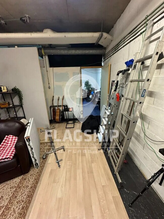 Plus de détails pour Local commercial à vendre