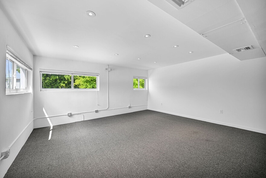 800 NW 7th Ave, Miami, FL à louer - Photo intérieure – Image 3 sur 8