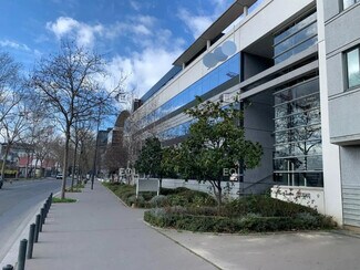 Plus de détails pour Local d'activités à louer